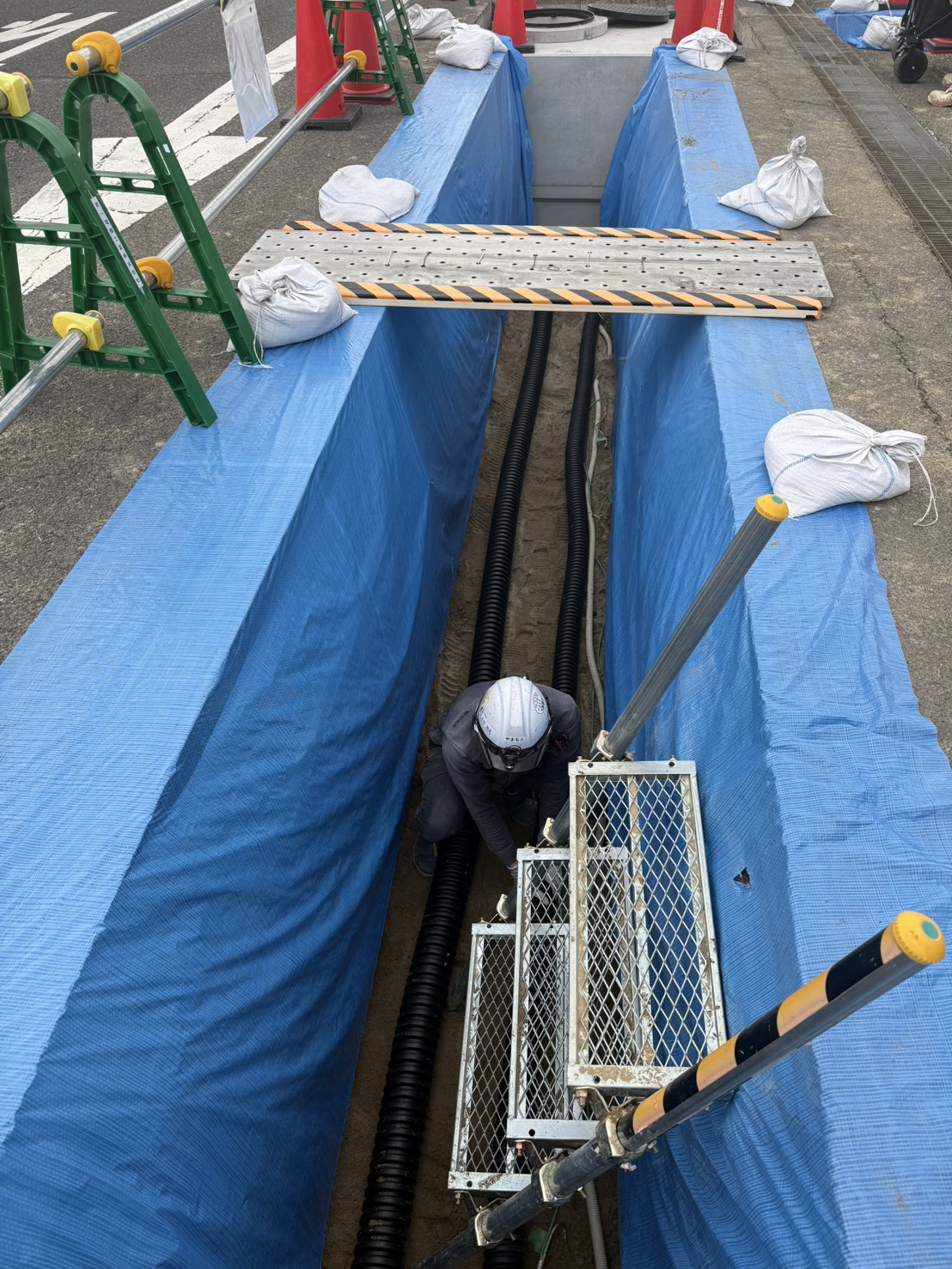 2025.12： 一宮市某所高圧管路敷設工事